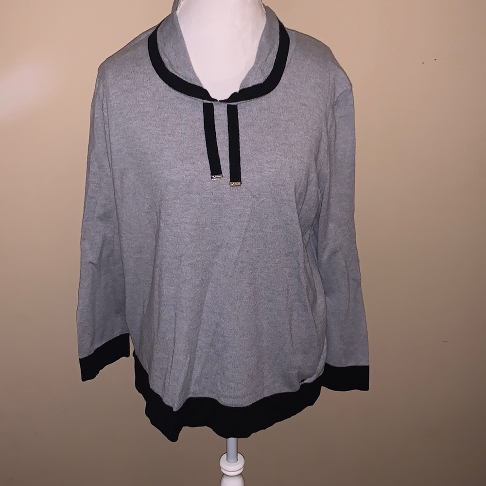 Calvin Klein Collared gray sweater